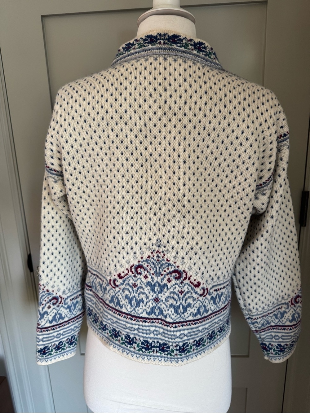 Dale of Norway Classic Nordic Knit Cardigan Jacket Cream & Blue - Picture 3 of 9